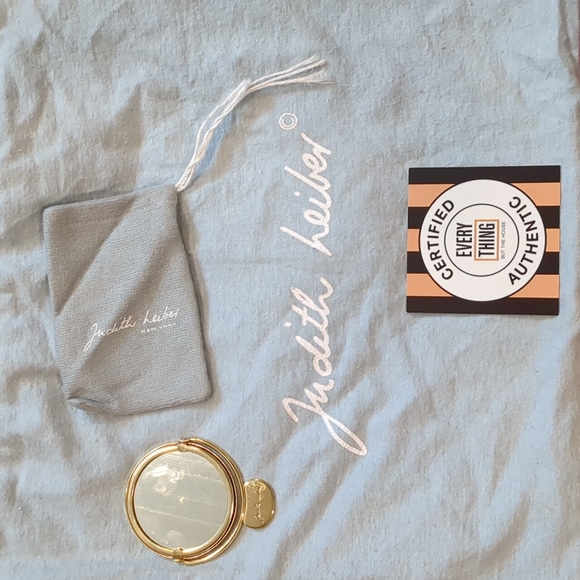 Judith Leiber Evening Bag in Red Karung Snakeskin with Pocket Mirror - Picture 4 of 10